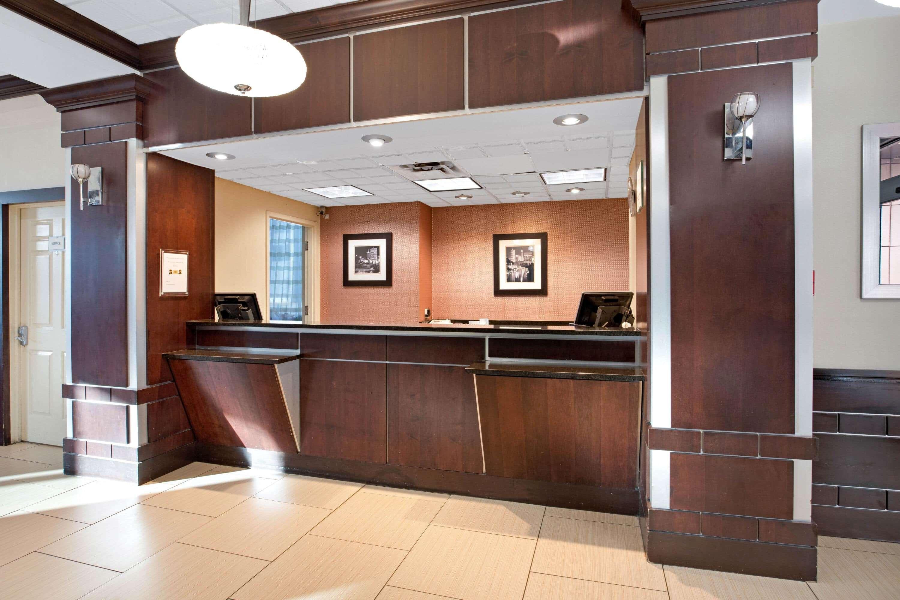 Hotel La Quinta & By Wyndham Downtown 3*
