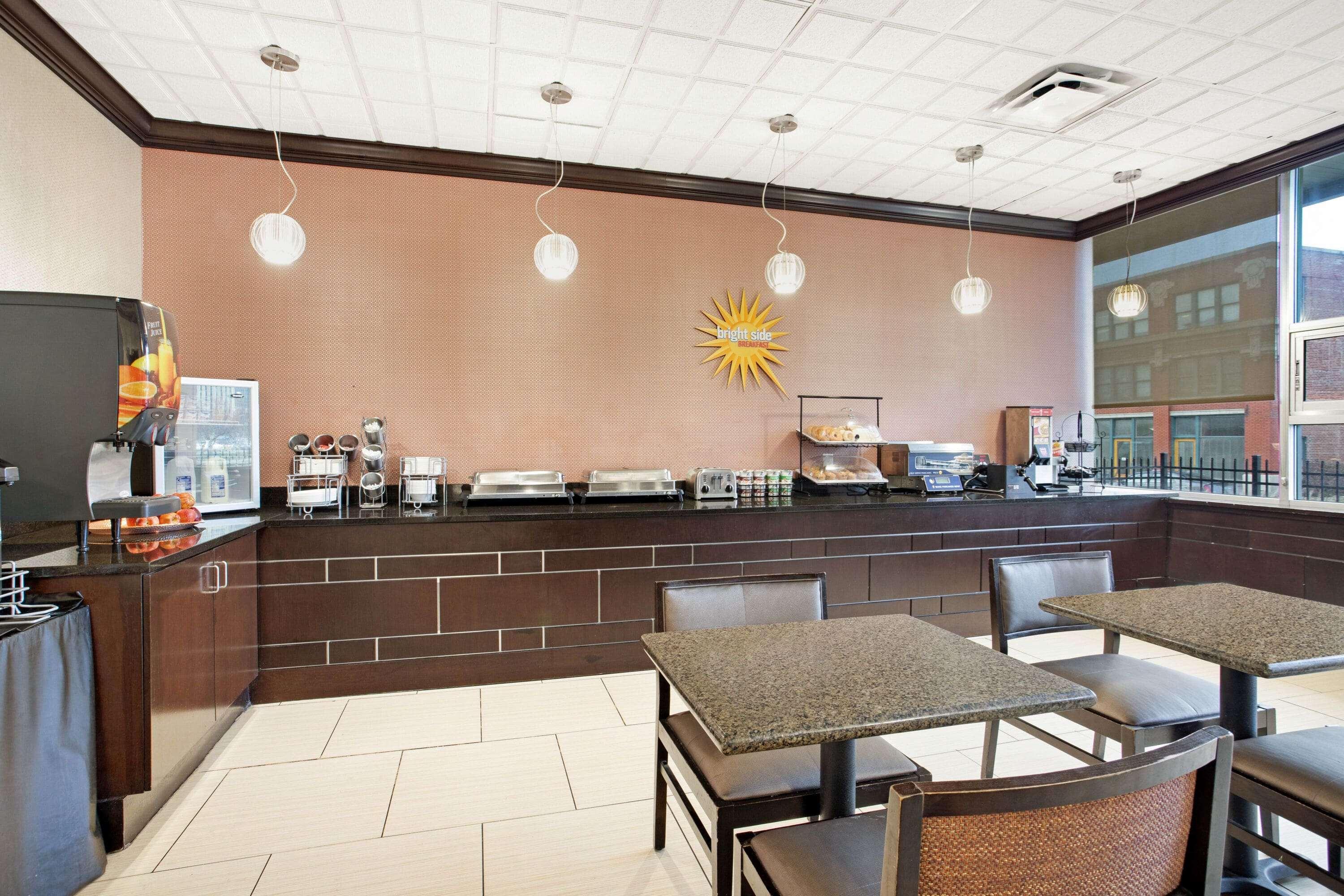 La Quinta & By Wyndham Downtown 3*