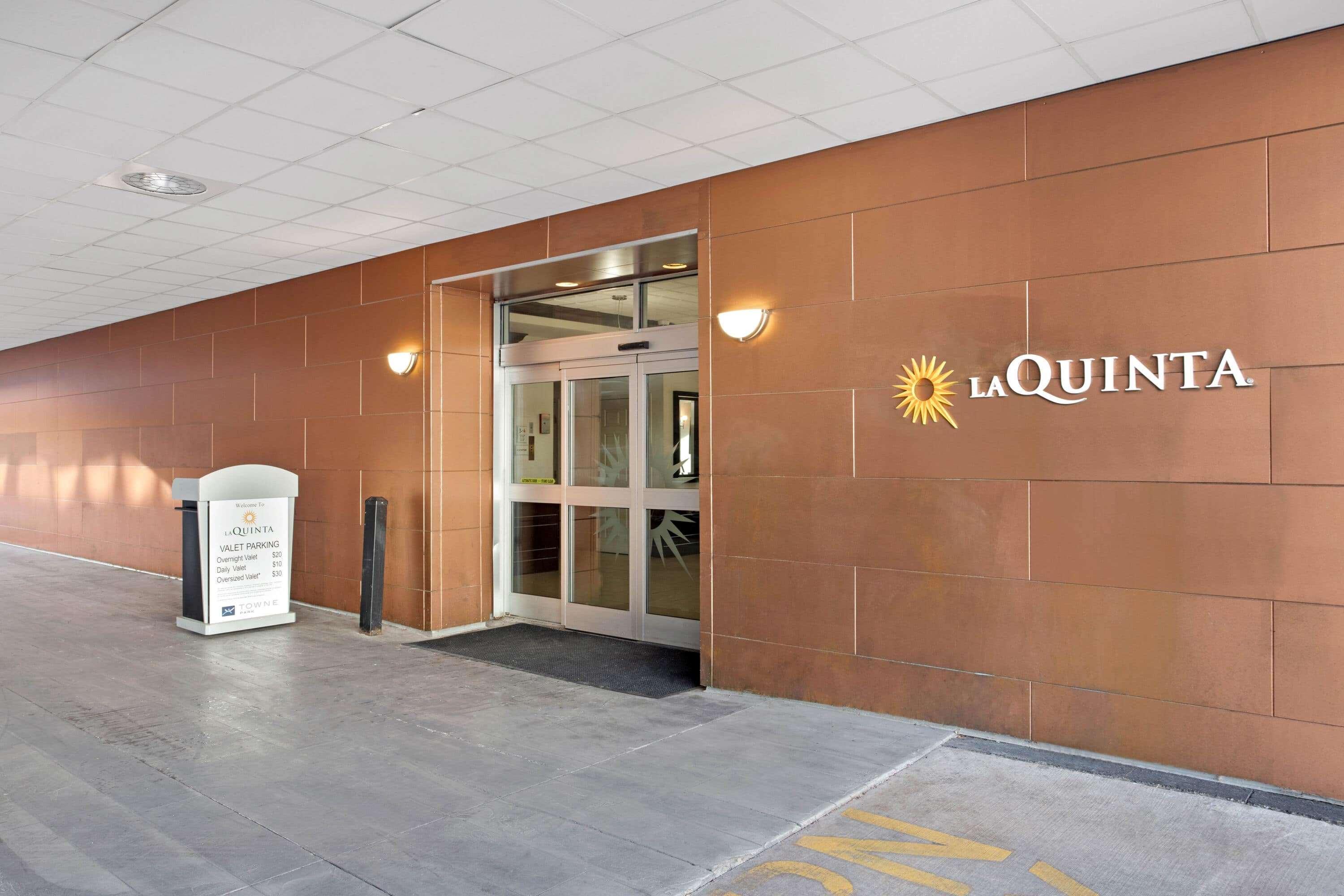 La Quinta & By Wyndham Downtown 3*